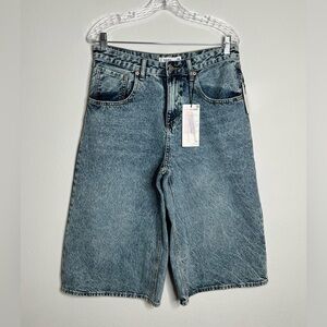 S.O.N.G Wide Leg Crop Comfort Fit Through Hip and Thigh Wide Leg 7/28 New